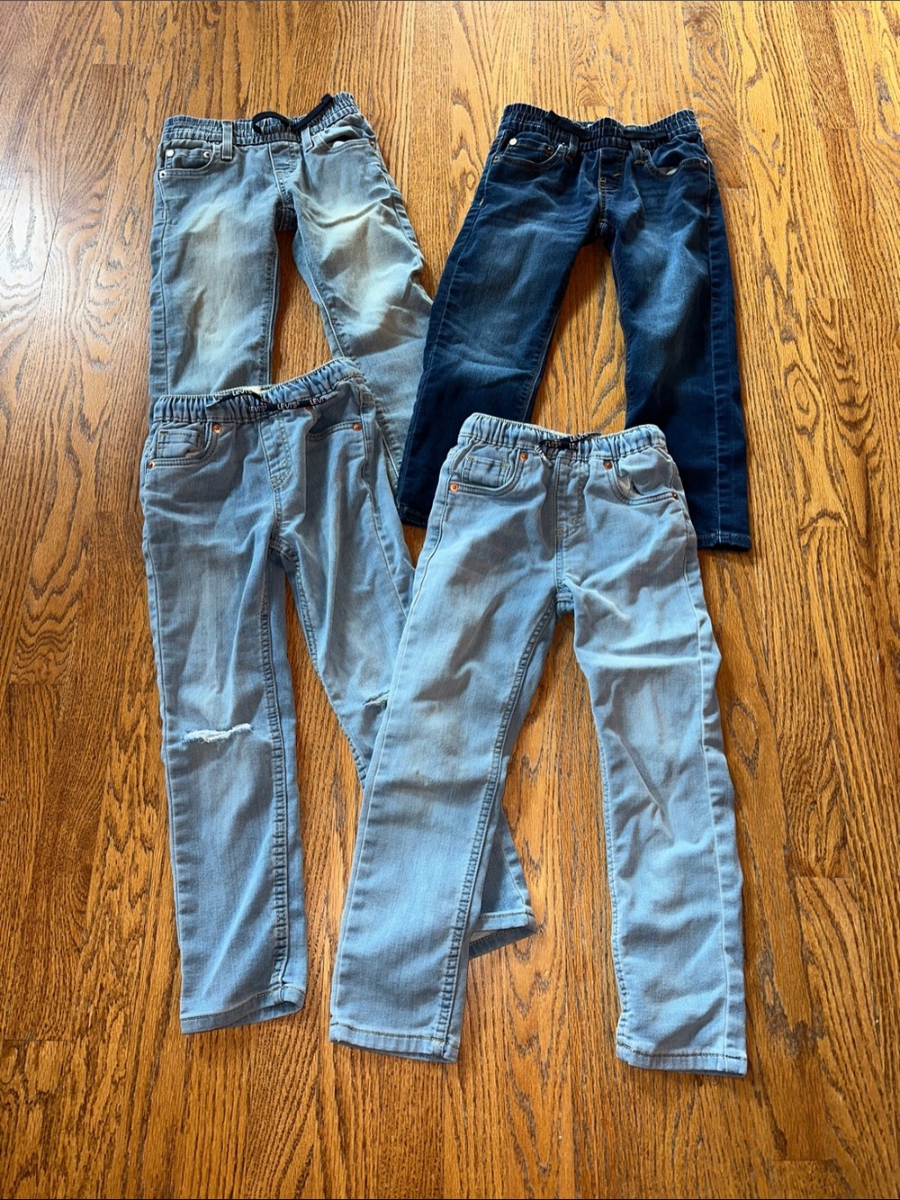 Bundle of 5 Levi and denizen by Levi Kids Stretch Pull-On Jeans - size 5 and 6